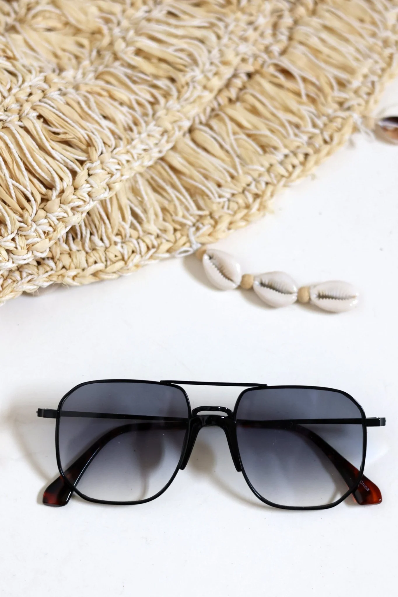 Rounded Square Aviator Metal Frame Sunglasses - Image 6