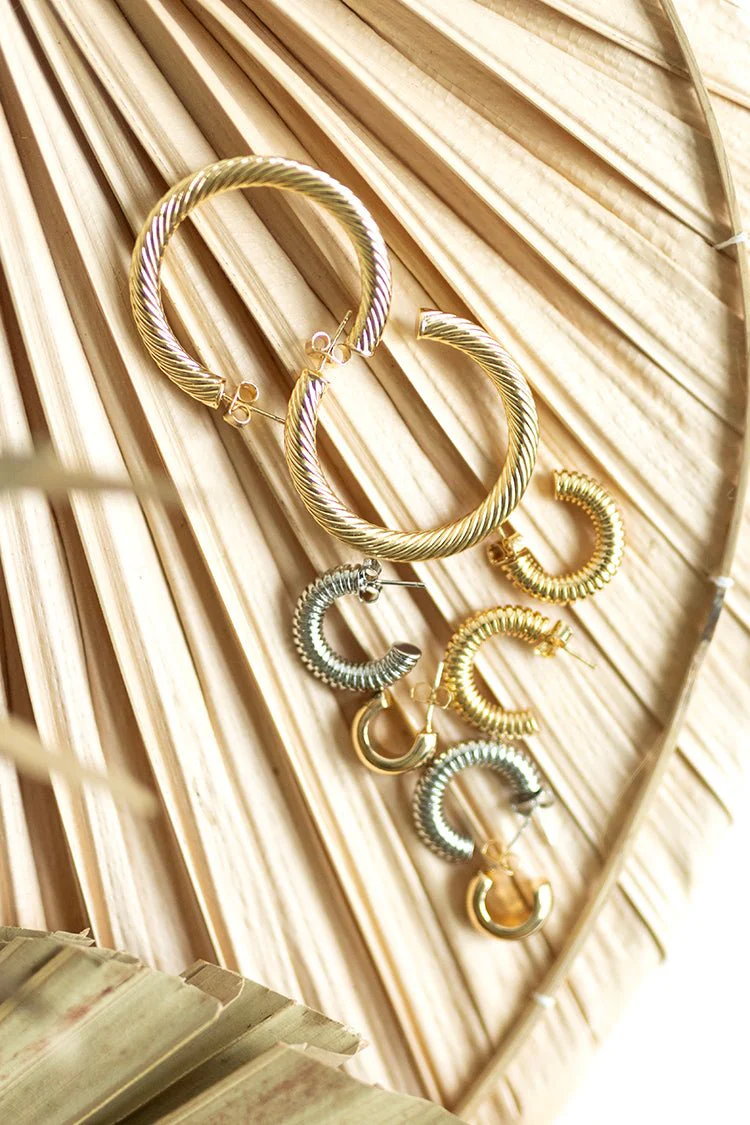 Twisted Ribbed Hoop Earrings - Image 3