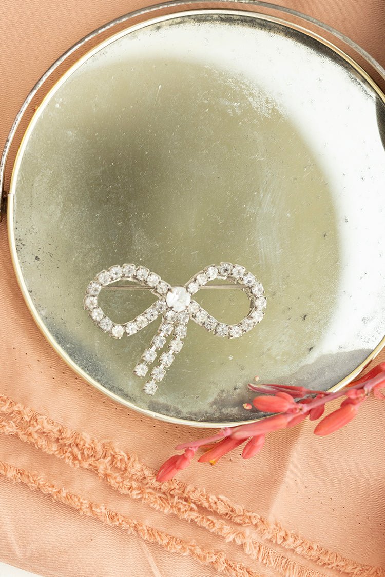 Vintage Bling Bow Brooch - Image 3