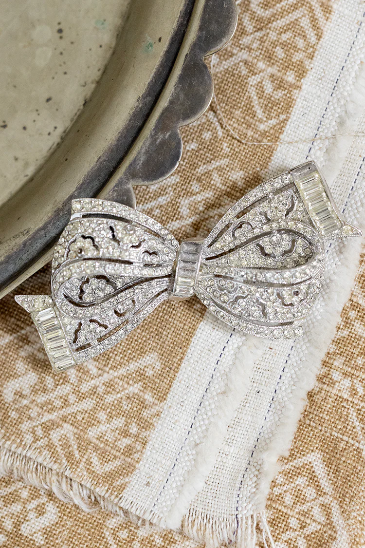 Vintage Bling Bow Brooch