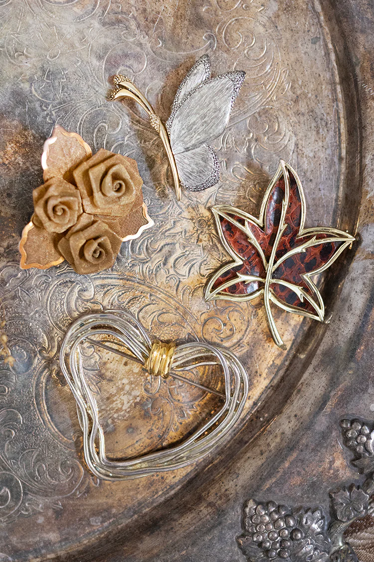 Vintage Python Leaf Brooch - Image 2