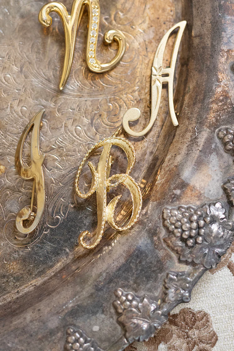 Vintage Thick Gold Swirl "B" Brooch