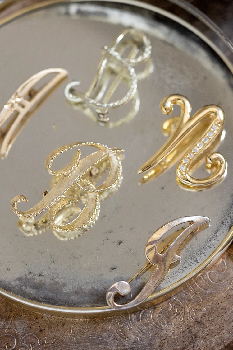 Vintage Thick Gold Swirl "B" Brooch - Image 6